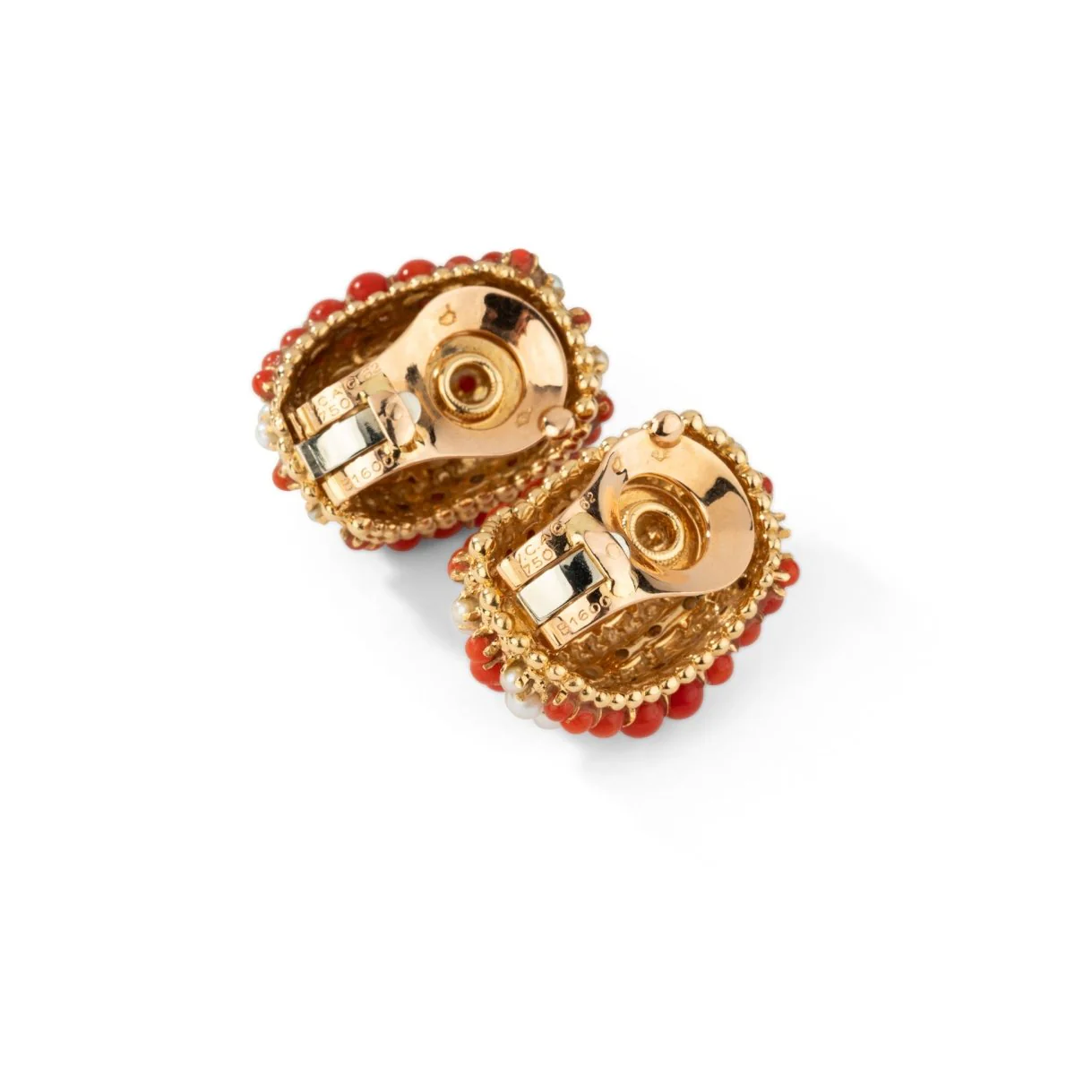 Boucles d'oreilles VAN CLEEF & ARPELS "Twist" en or jaune, corail et perles - Image 4