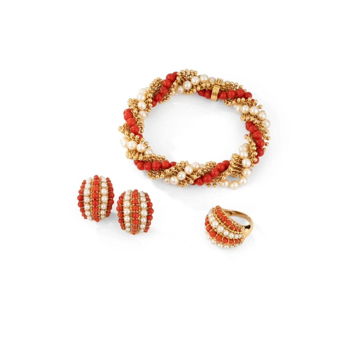 Boucles d'oreilles VAN CLEEF & ARPELS "Twist" en or jaune, corail et perles - Image 5