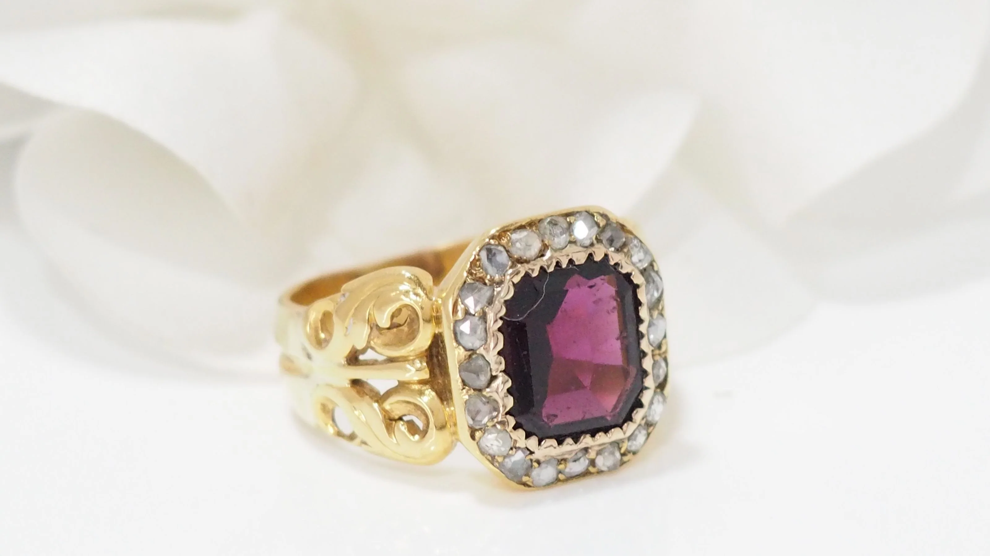 Bague En Or Jaune, Grenat Et diamants taille rose - Image 4