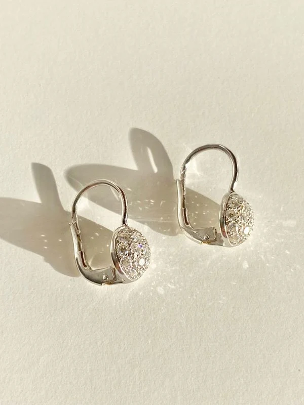 Boucles d'oreilles en or blanc 18k et diamants - Image 3
