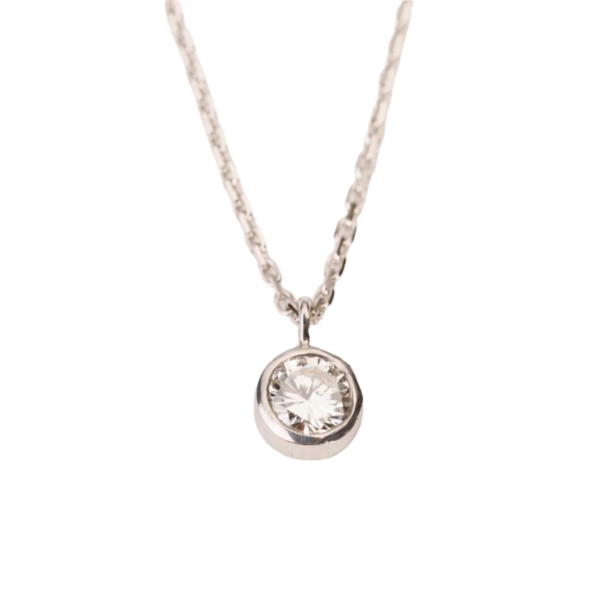 Collier solitaire diamant en or blanc