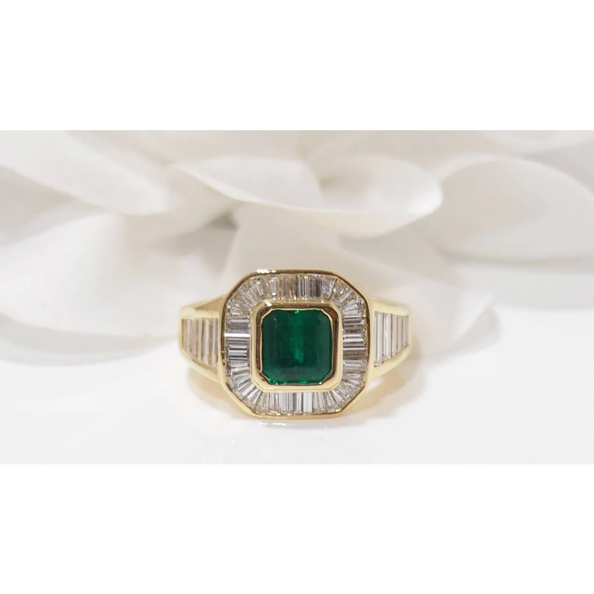 Bague vintage en or jaune, émeraude et diamants - Image 8