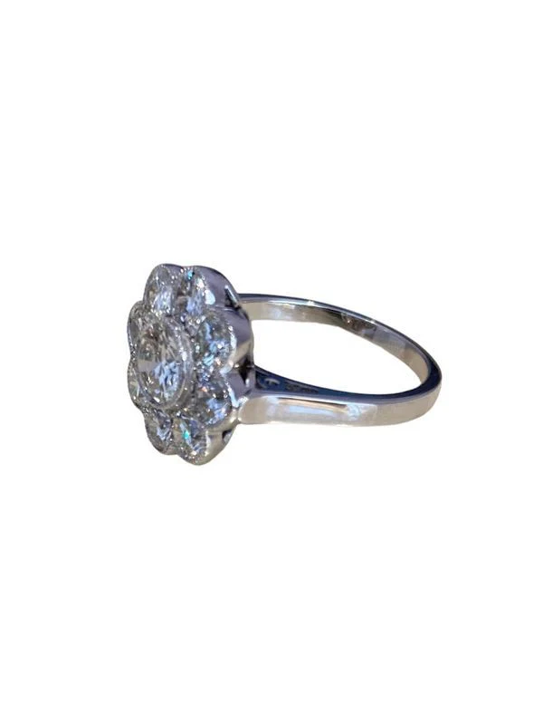 Bague Marguerite, en or blanc 18k et diamants - Image 3