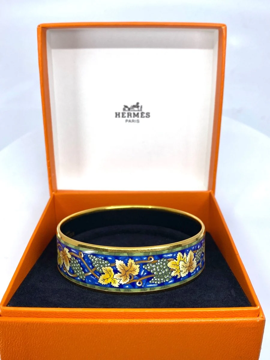 HERMÈS bracelet en métal doré et émail. - Image 4