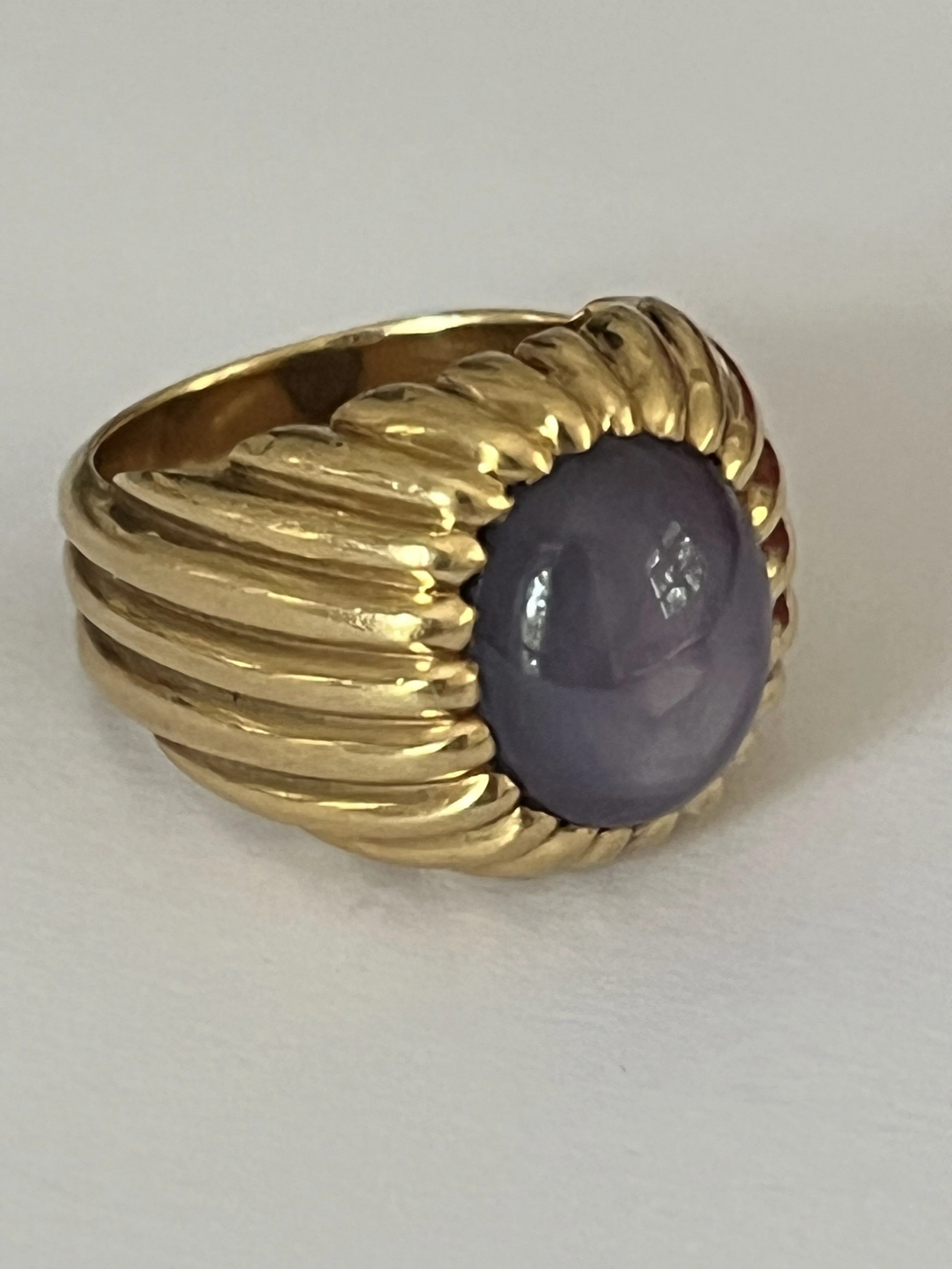 6679 - Bague Godronnée Or Jaune Saphir Etoilé - Image 5