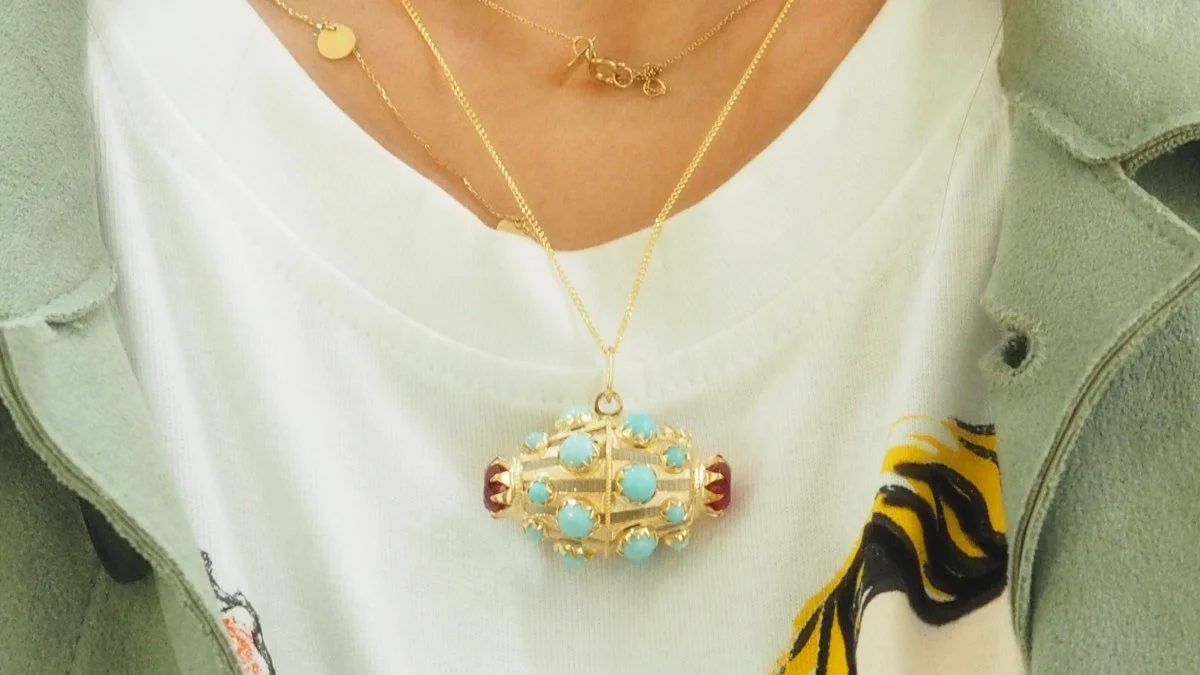 Pendentif Breloque en or jaune et turquoises - Image 2