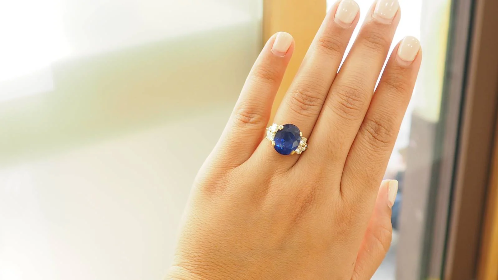 Bague importante en or jaune, saphir de Ceylan et diamants - Image 6