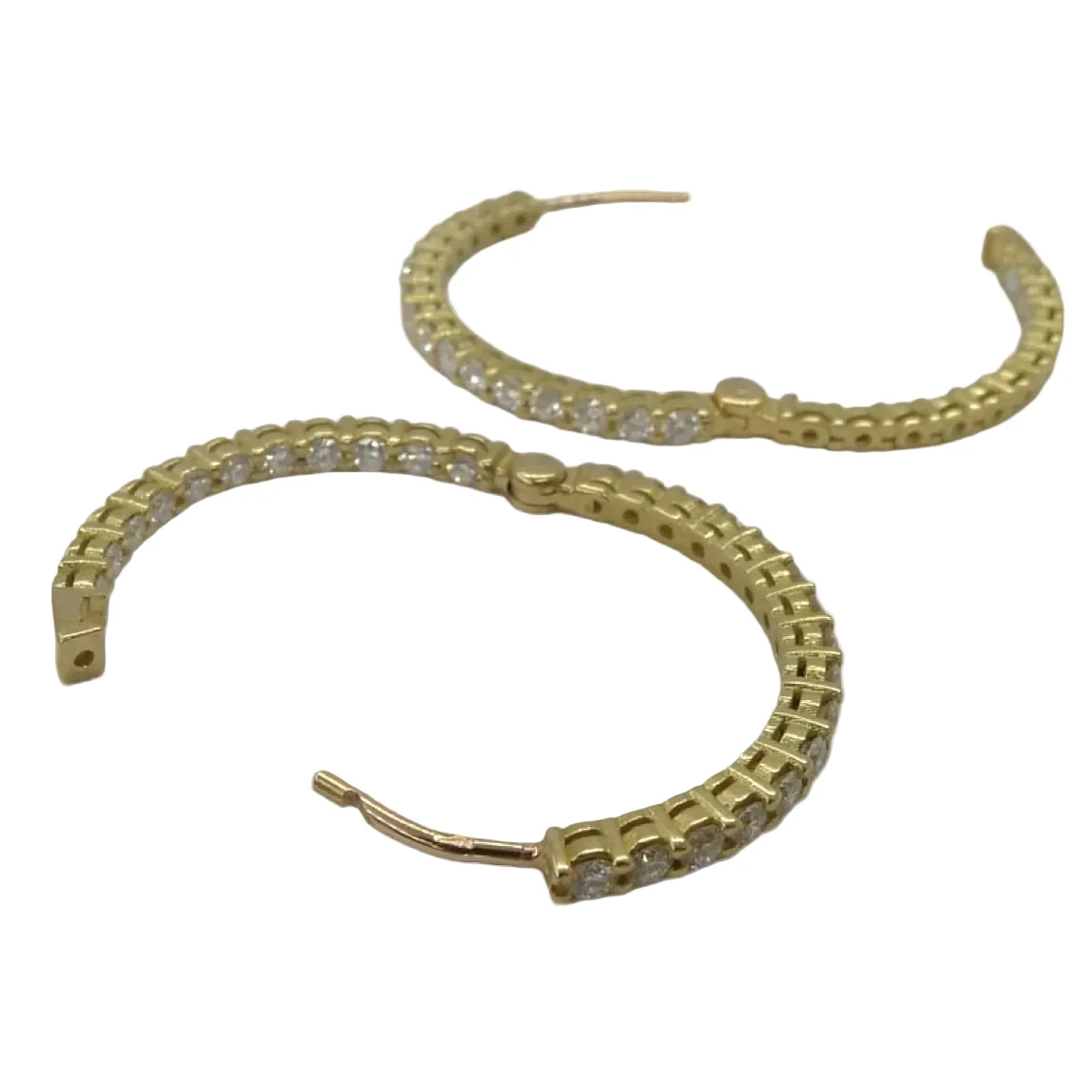 Boucles d'oreilles Créoles en or jaune et diamants - Image 2