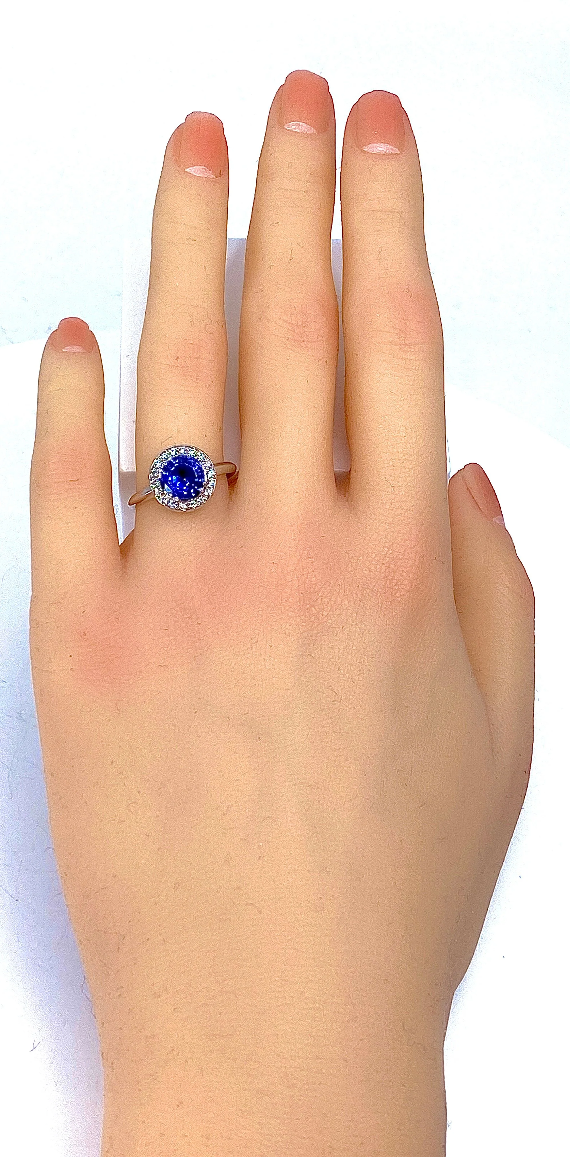 Bague de fiançailles en or blanc 18 carats en saphir et diamants - Image 13