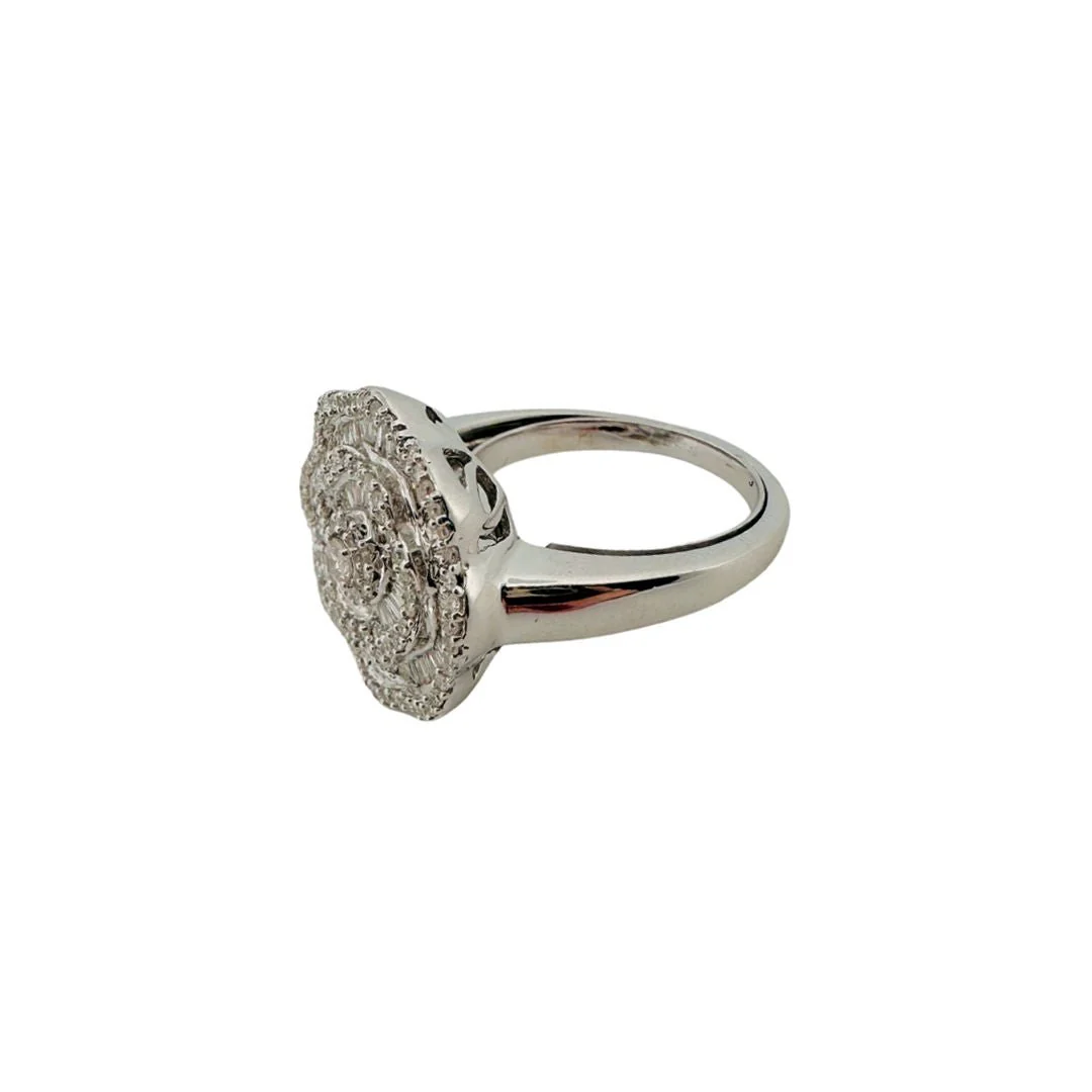 Bague Fleur en or blanc et diamants - Image 3