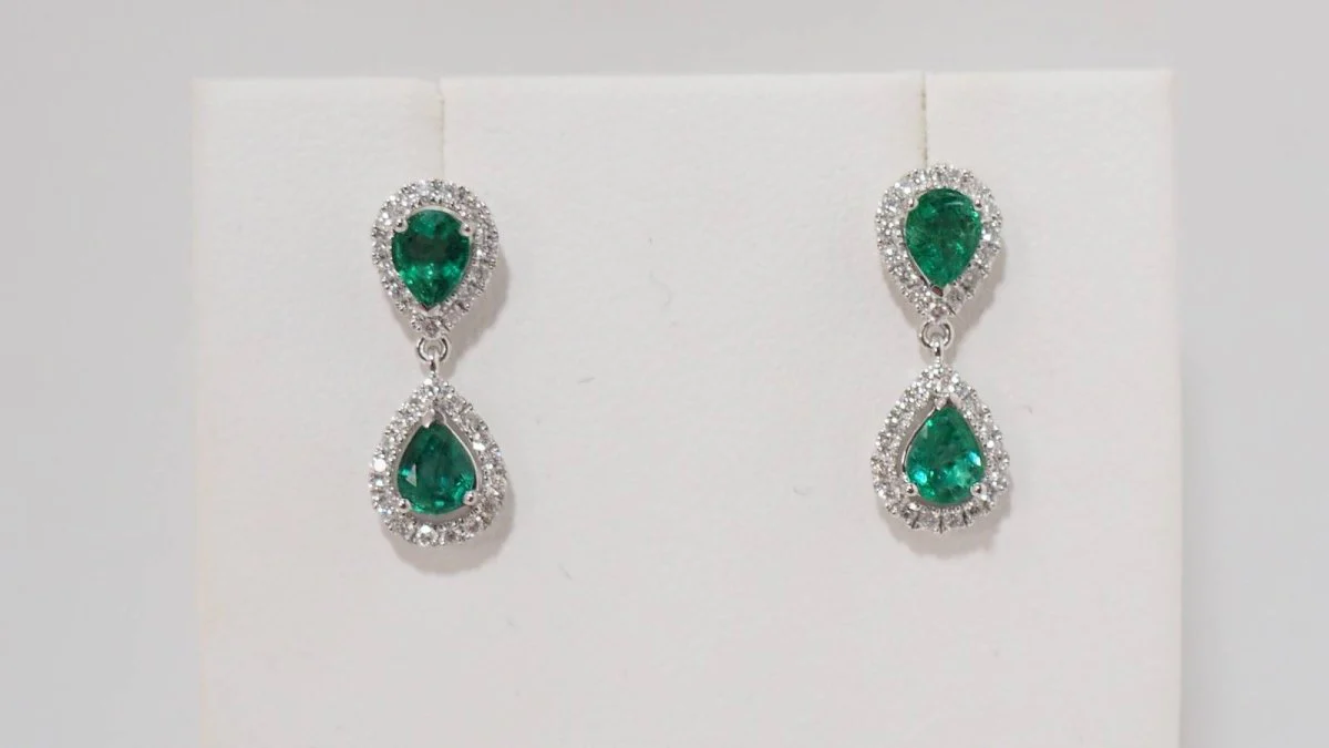 Pendants d'Oreille En Or Blanc, Emeraudes Et Diamants - Image 4