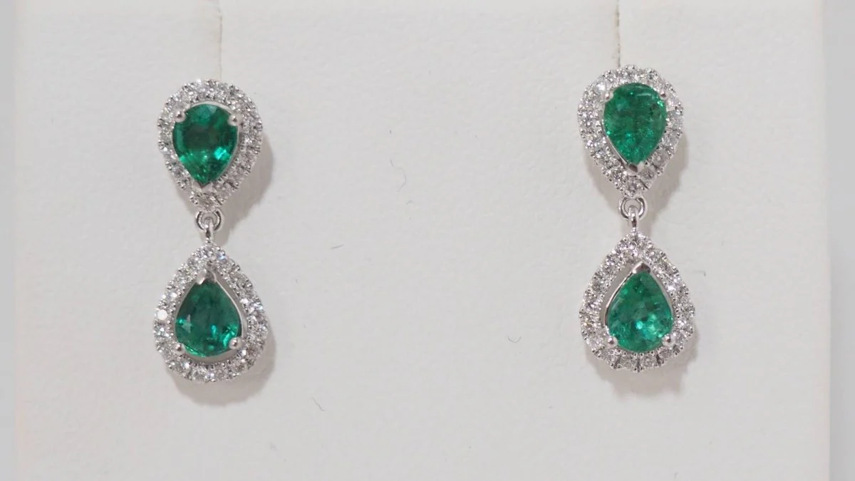 Pendants d'Oreille En Or Blanc, Emeraudes Et Diamants - Image 5