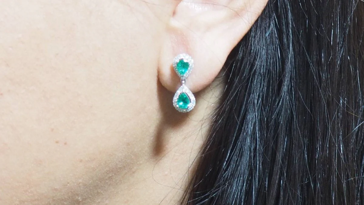 Pendants d'Oreille En Or Blanc, Emeraudes Et Diamants - Image 7