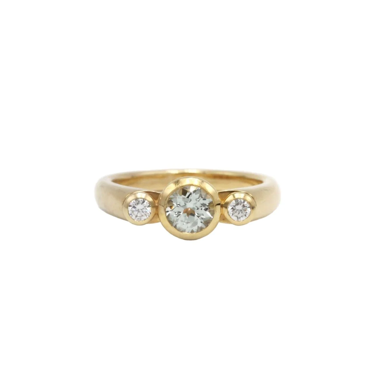 Bague Or jaune, Saphir Blanc & Diamants - C.BUCHERER