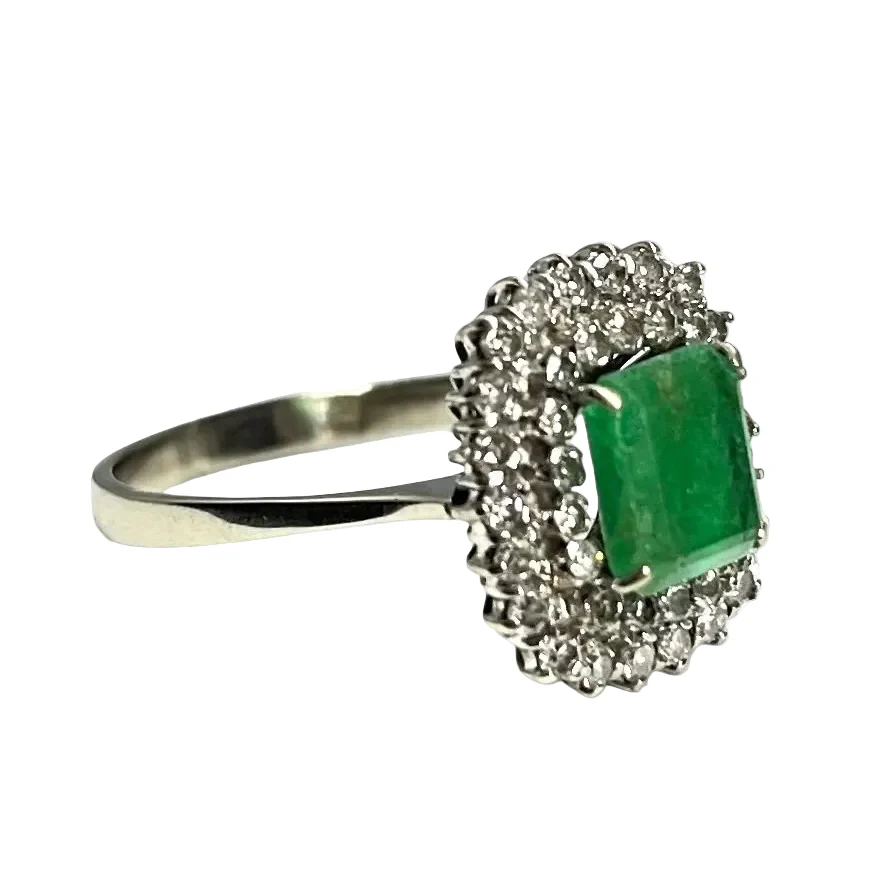 Bague Marguerite en or blanc, émeraude, et diamants - Image 5
