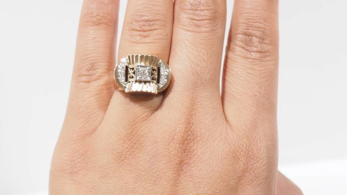 Bague Tank en or jaune et diamants - Image 6