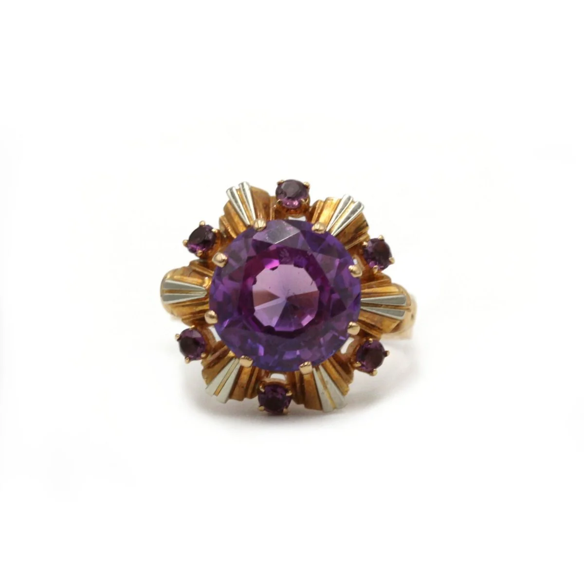 Bague en or jaune et blanc et améthystes