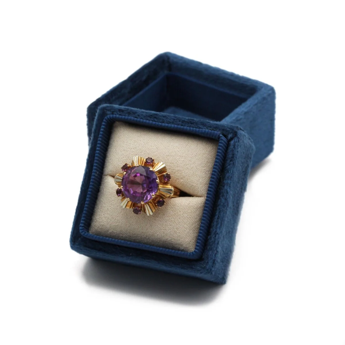 Bague en or jaune et blanc et améthystes - Image 6