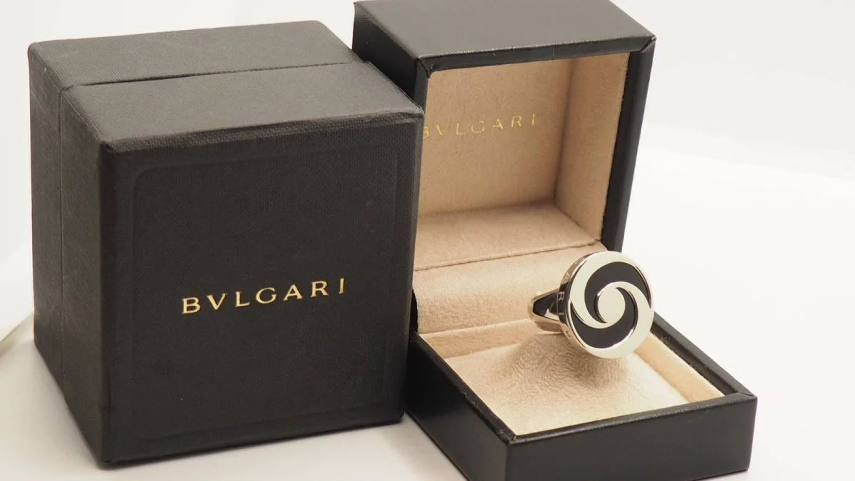 Bague en or blanc et onyx Yin Yang Bulgari - Image 2