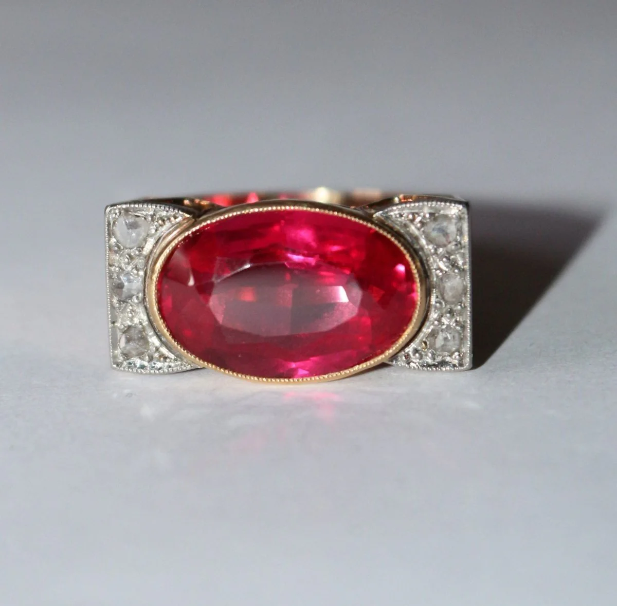 Bague Tank Or Jaune Et Platine, Saphir rose Verneuil Et Diamants - Image 5