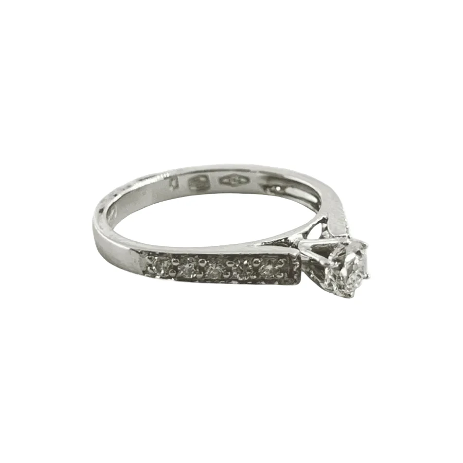 Bague Solitaire en or blanc et diamants - Image 3