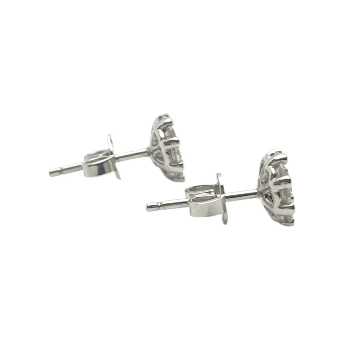 Boucles d'oreilles Puces Marguerite en or et diamants - Image 5