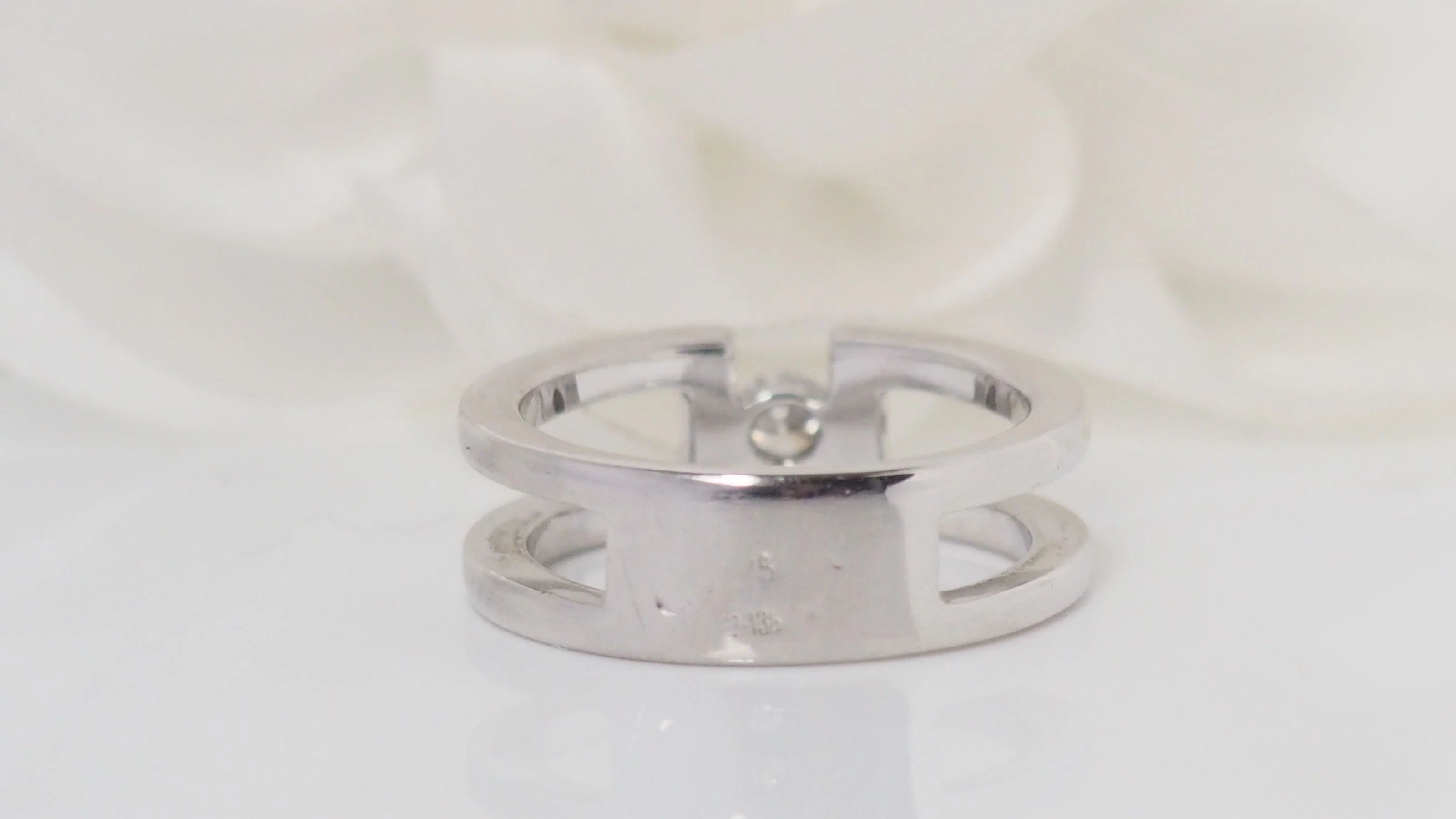 Bague en or blanc et diamant - Image 4