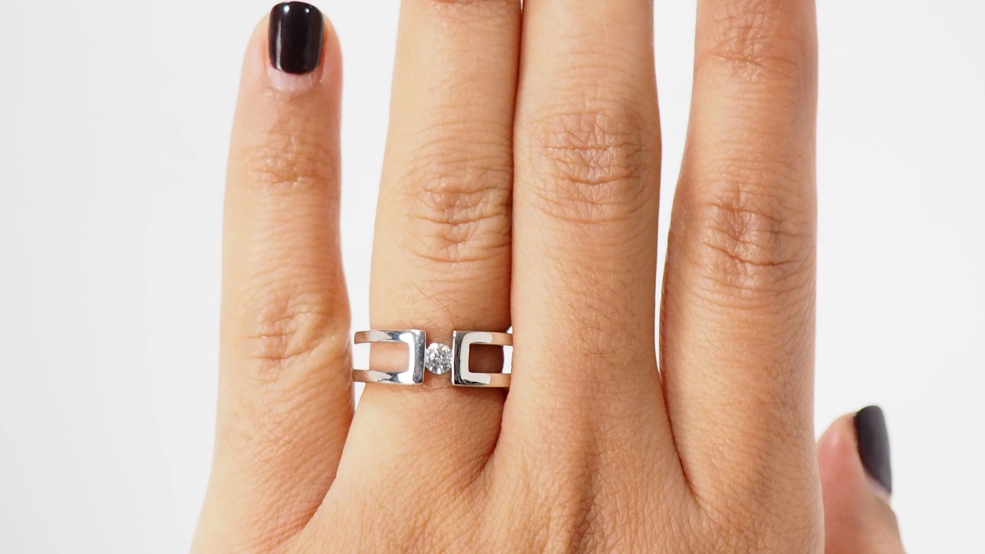 Bague en or blanc et diamant - Image 7