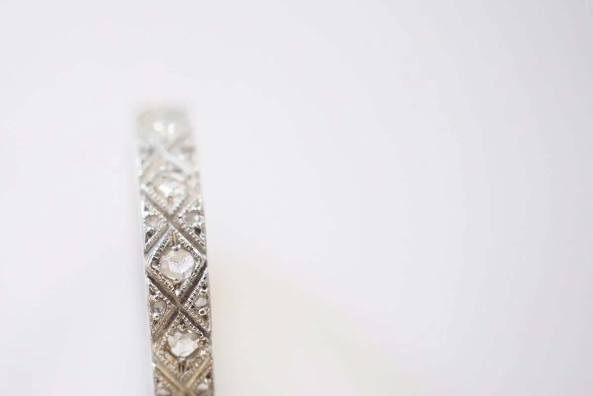 Bague Alliance en or blanc diamants sur platine - Image 4