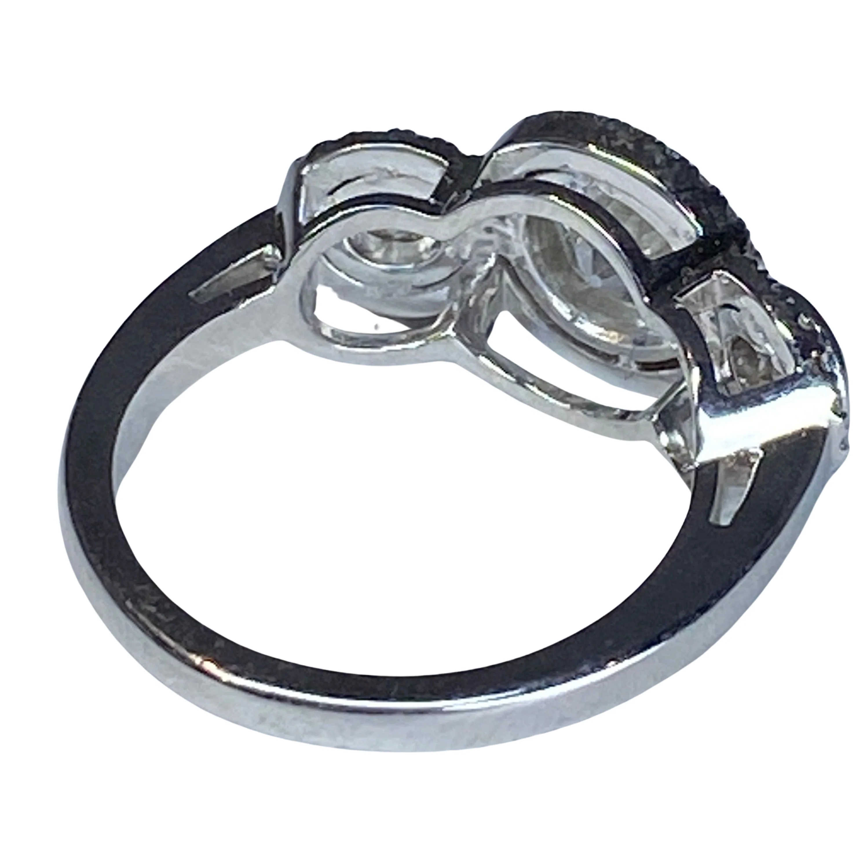 Bague en or 18 carats trilogie sertie de diamants - Image 3