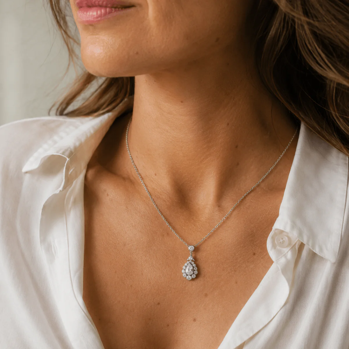 Collier Pendentif en or blanc et diamants - Image 2