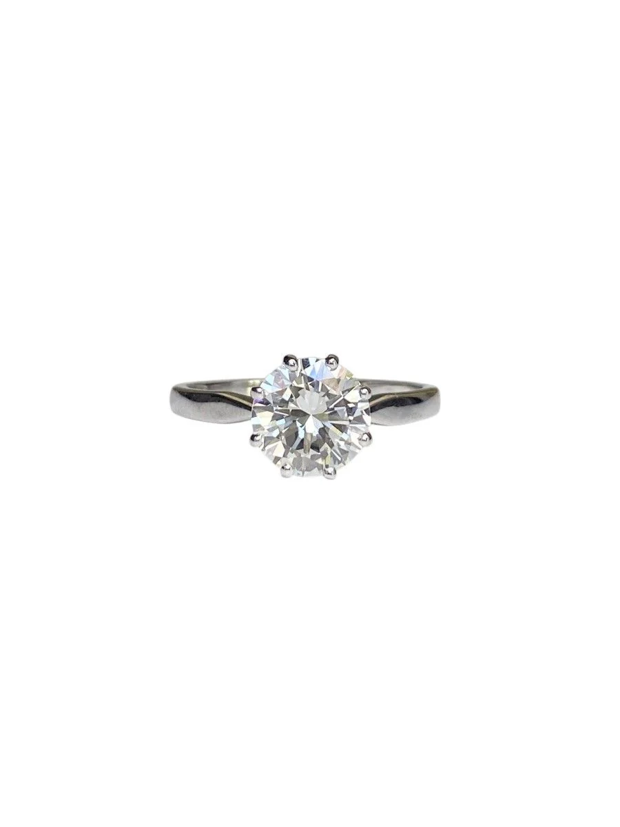 Bague solitaire en or blanc 18k et diamant