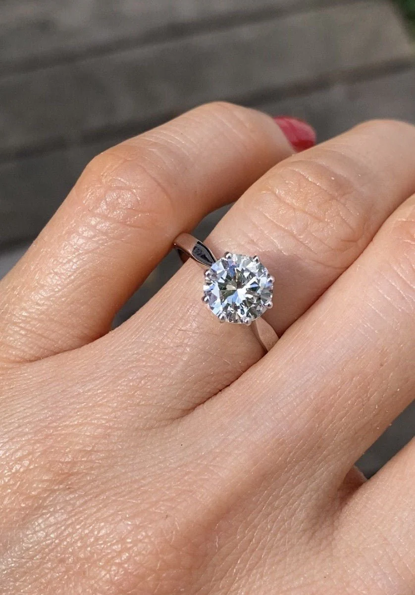 Bague solitaire en or blanc 18k et diamant - Image 7