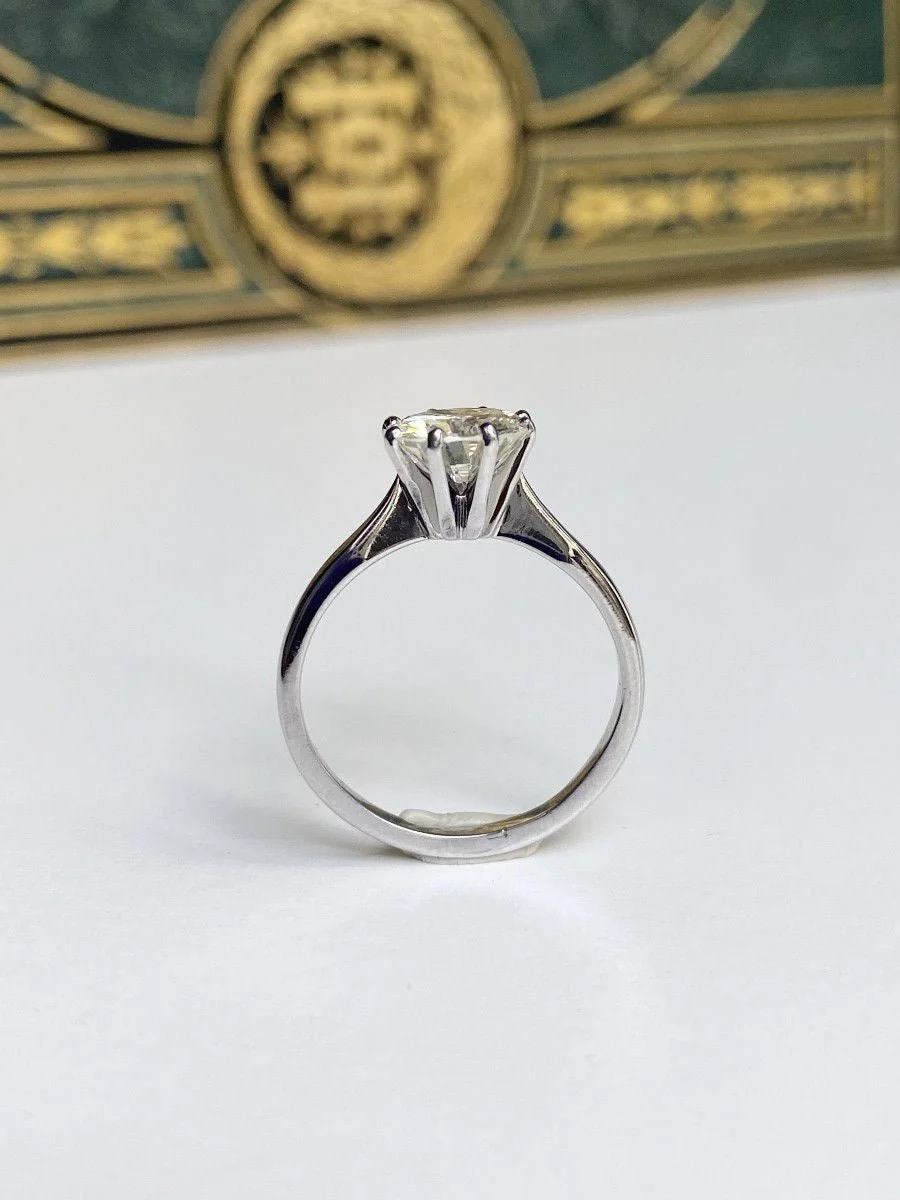 Bague solitaire en or blanc 18k et diamant - Image 8
