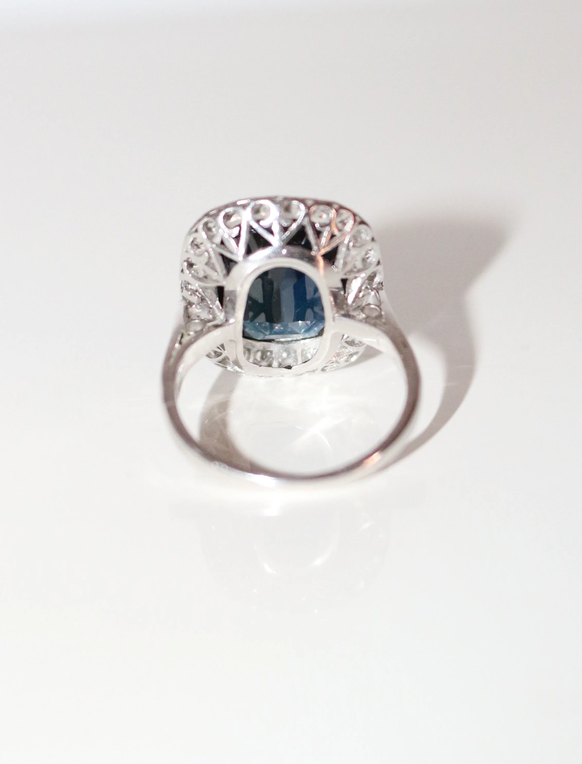 Bague Art Déco Saphir Diamants Platine - Image 6