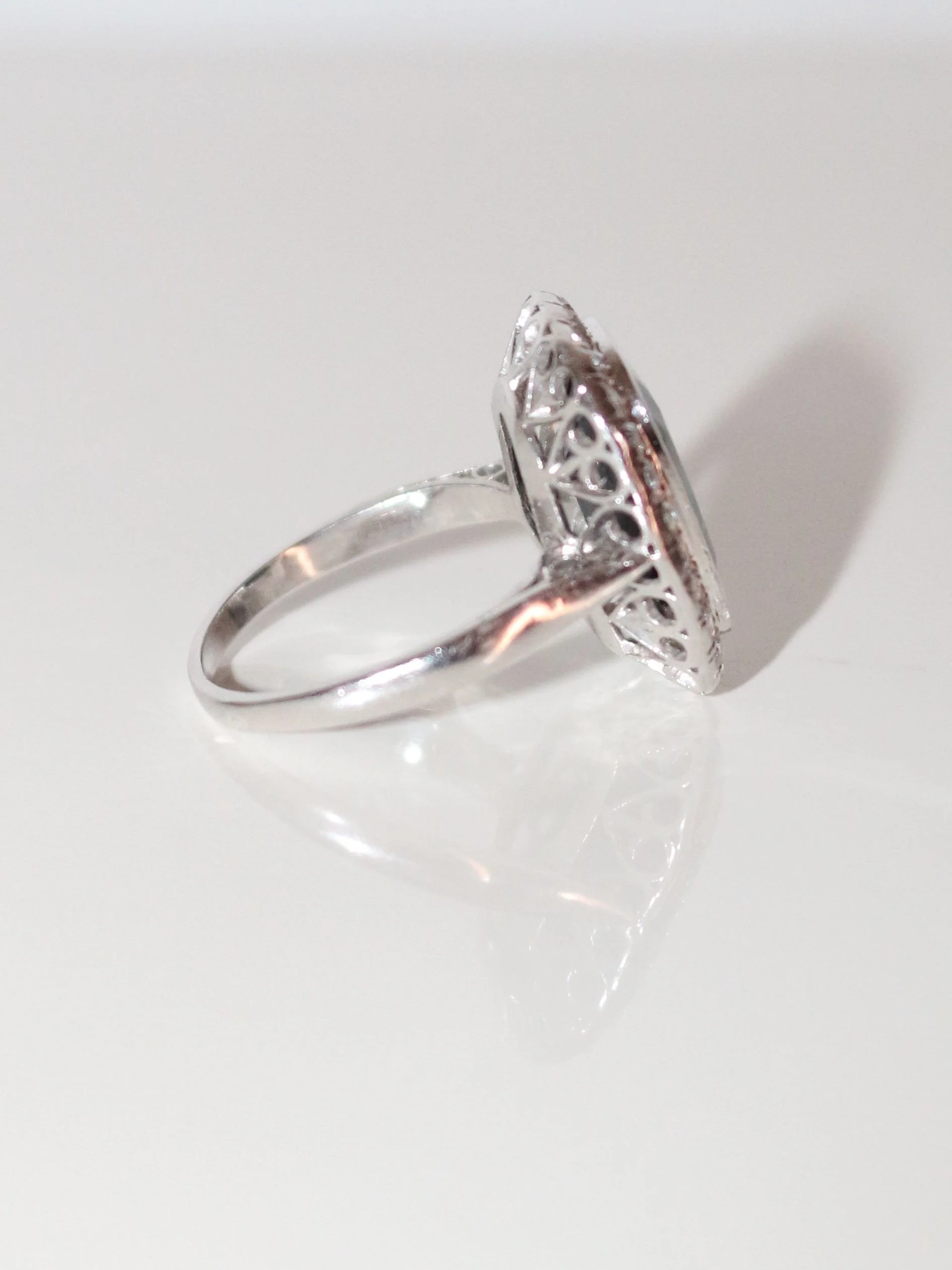 Bague Art Déco Saphir Diamants Platine - Image 7