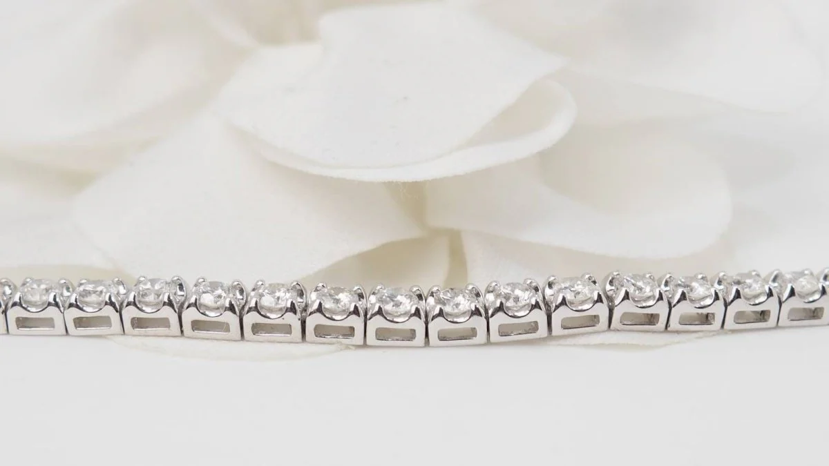 Bracelet rivière en or blanc et diamants - Image 5