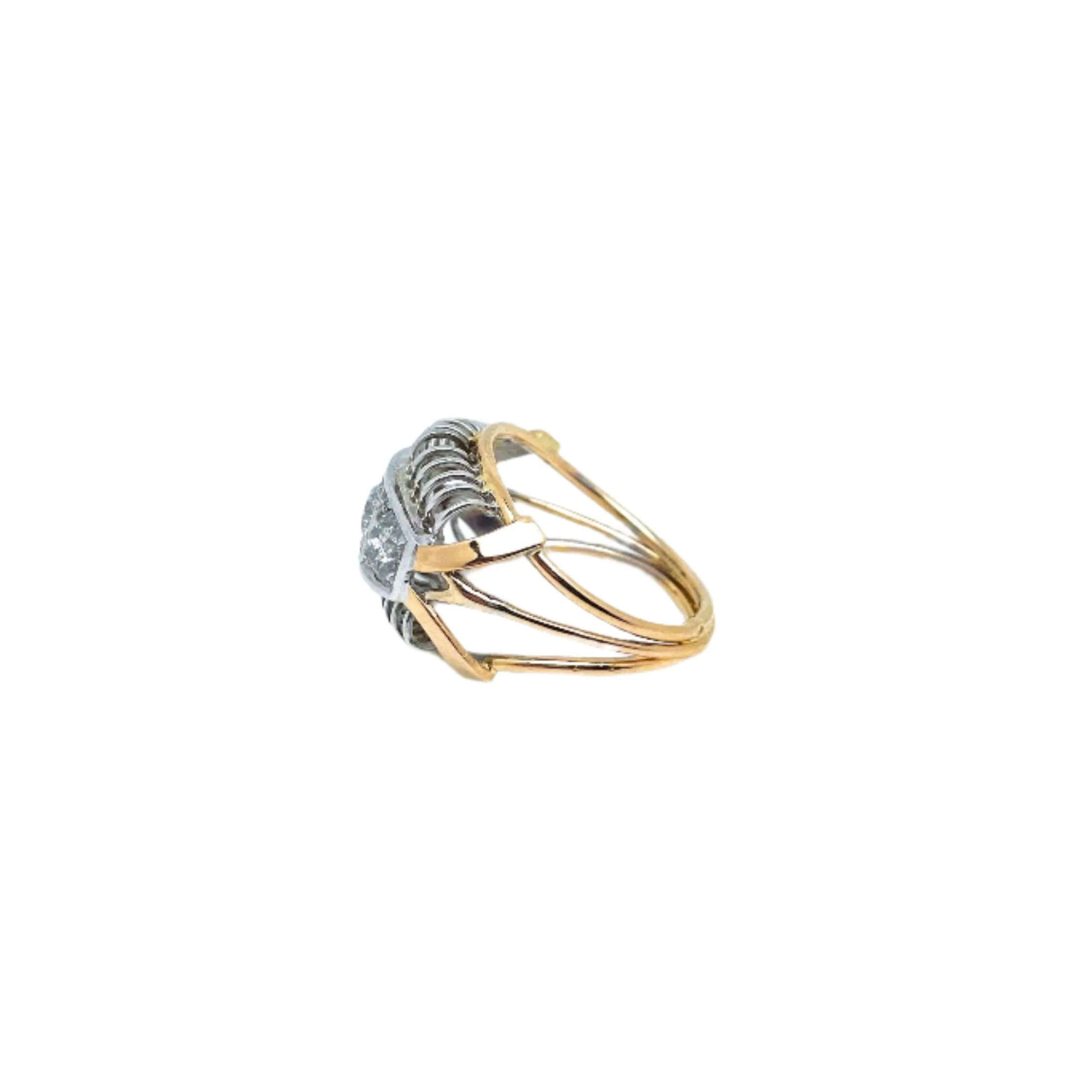 Bague Dôme Trilogie en or blanc, or jaune et diamants - Image 3