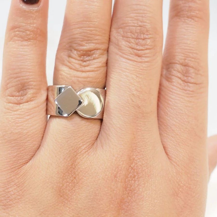 Bague Bandeau FRED "Fredkiss" en or blanc - Image 2