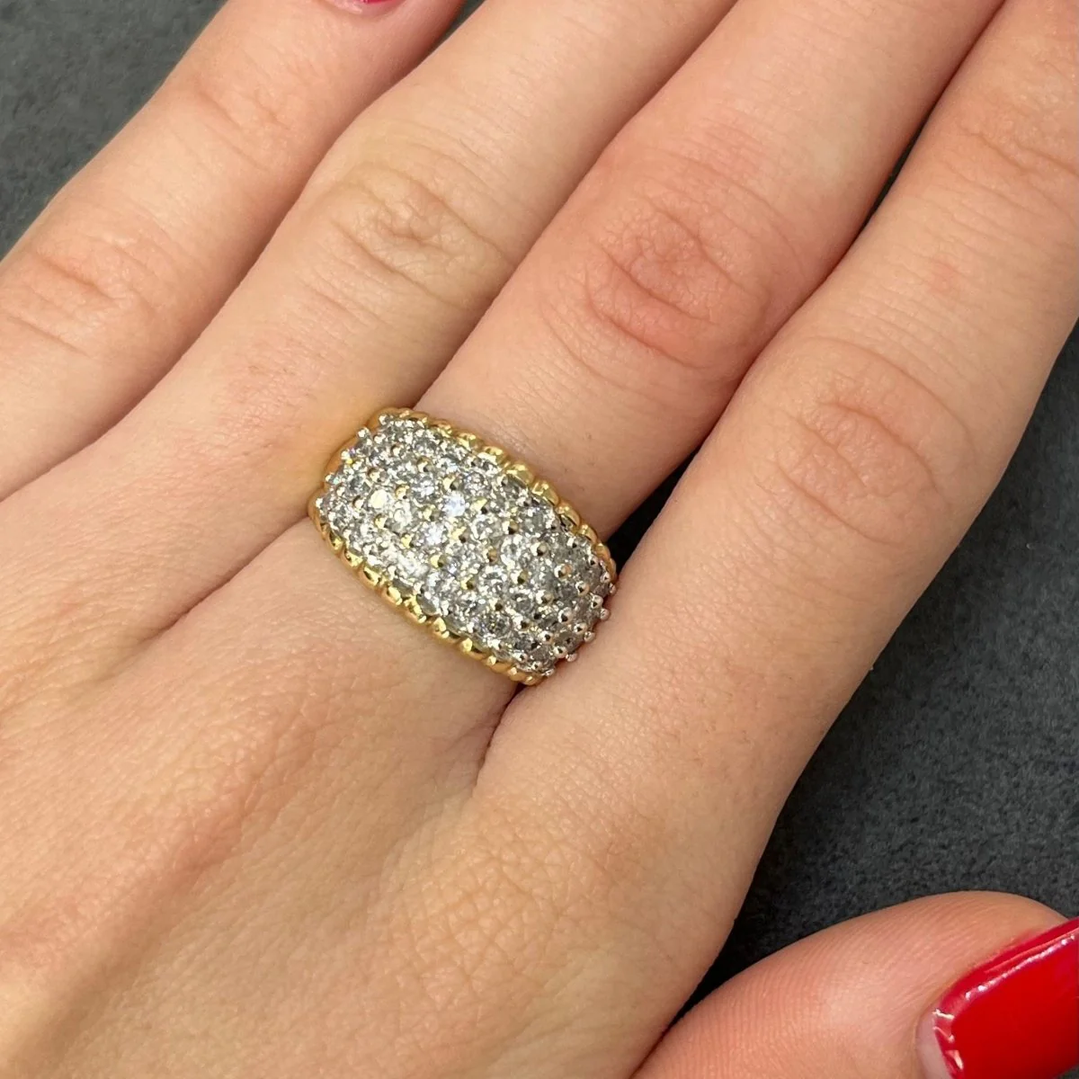 Bague Dôme en or jaune et diamants - Image 2