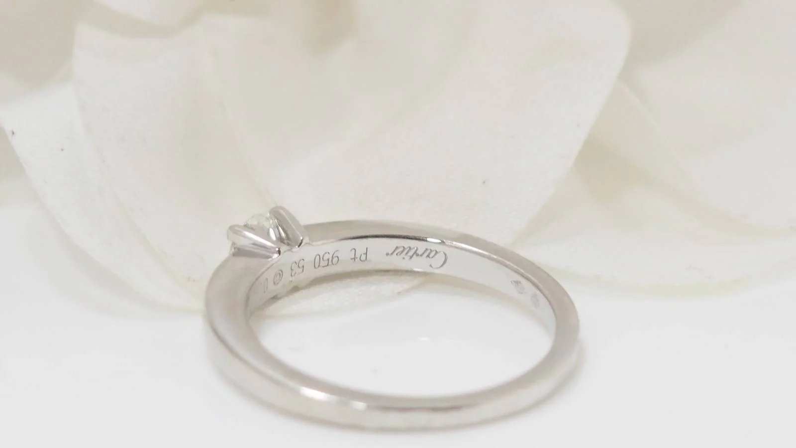 Bague solitaire de Cartier en platine et diamant - Image 6