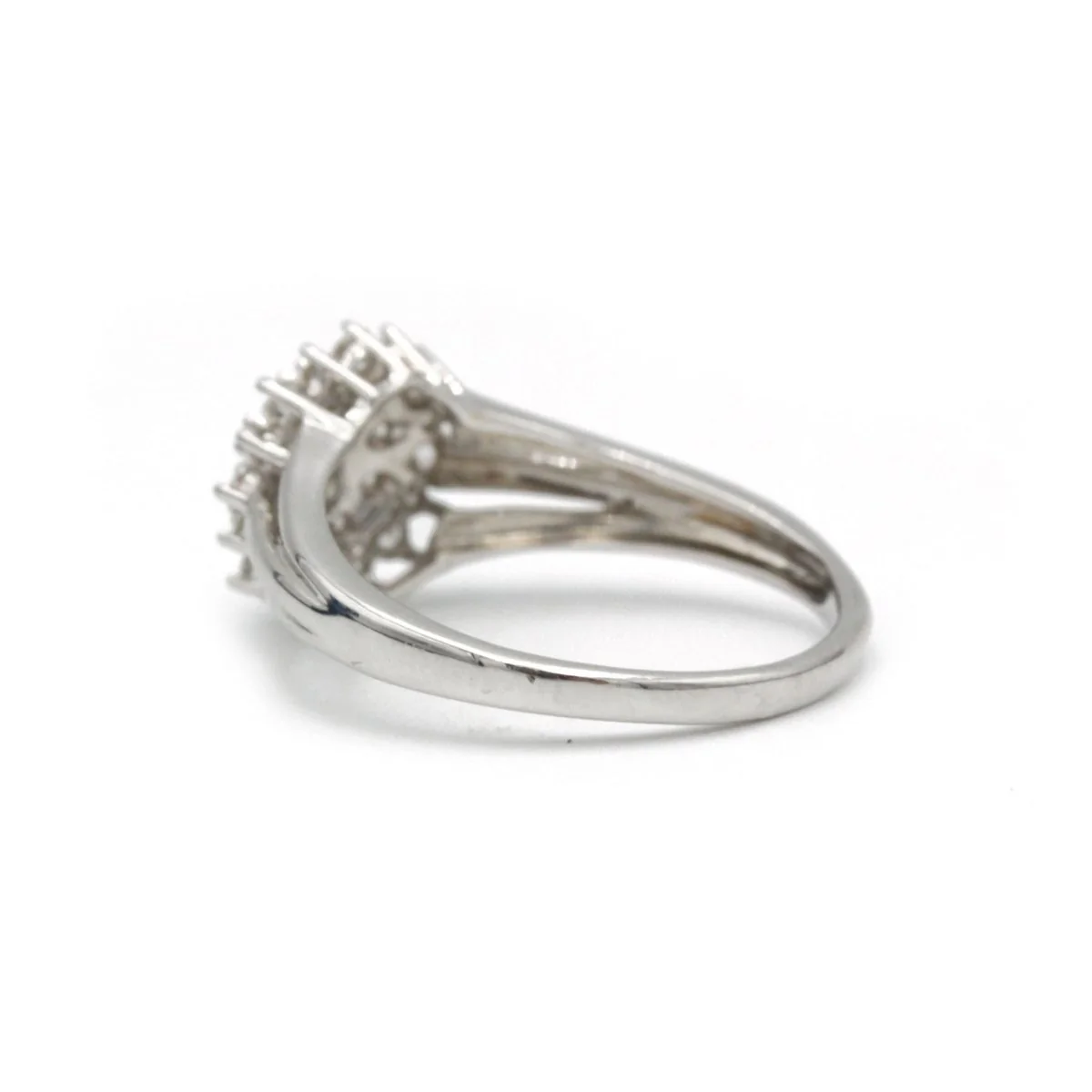 Bague en or blanc et diamants - Image 4