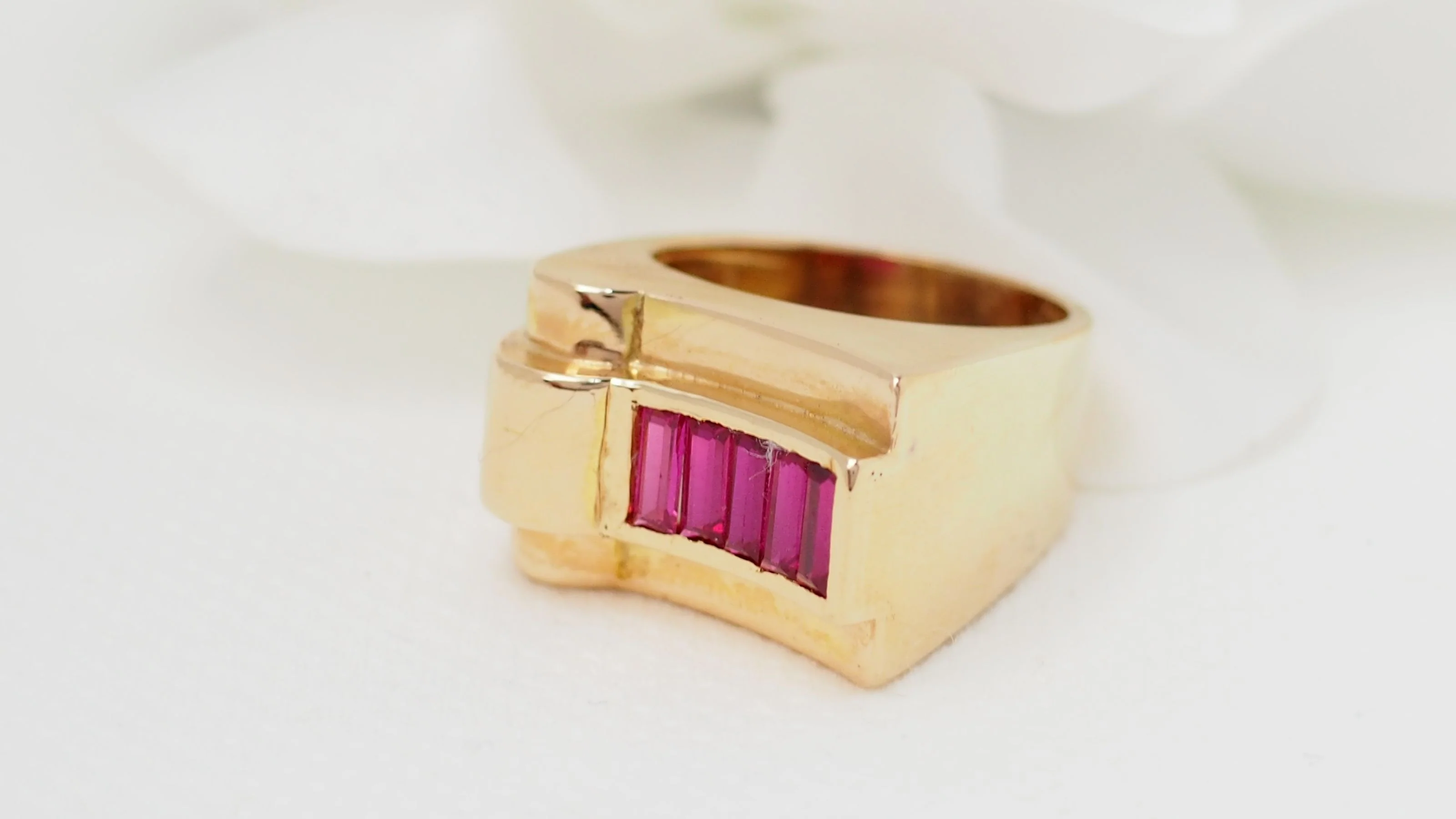 Bague Tank en jaune et rubis - Image 3
