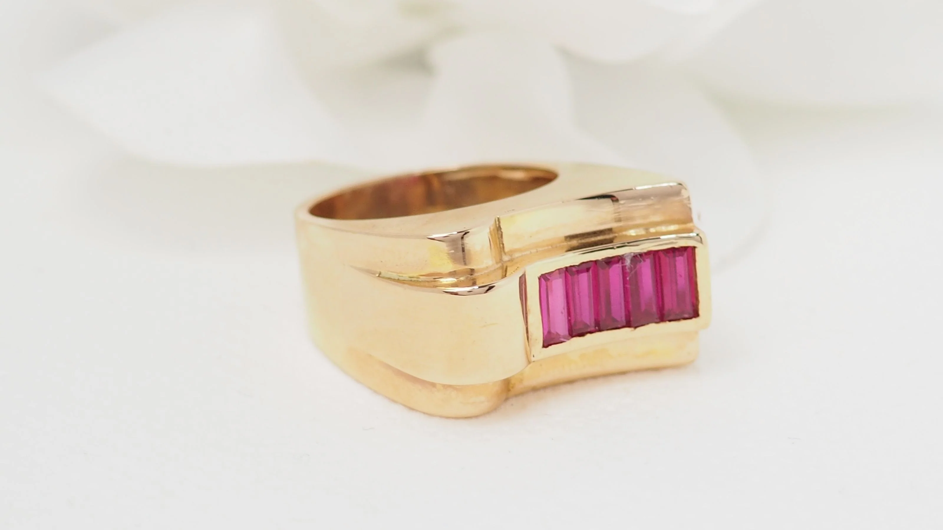 Bague Tank en jaune et rubis - Image 4