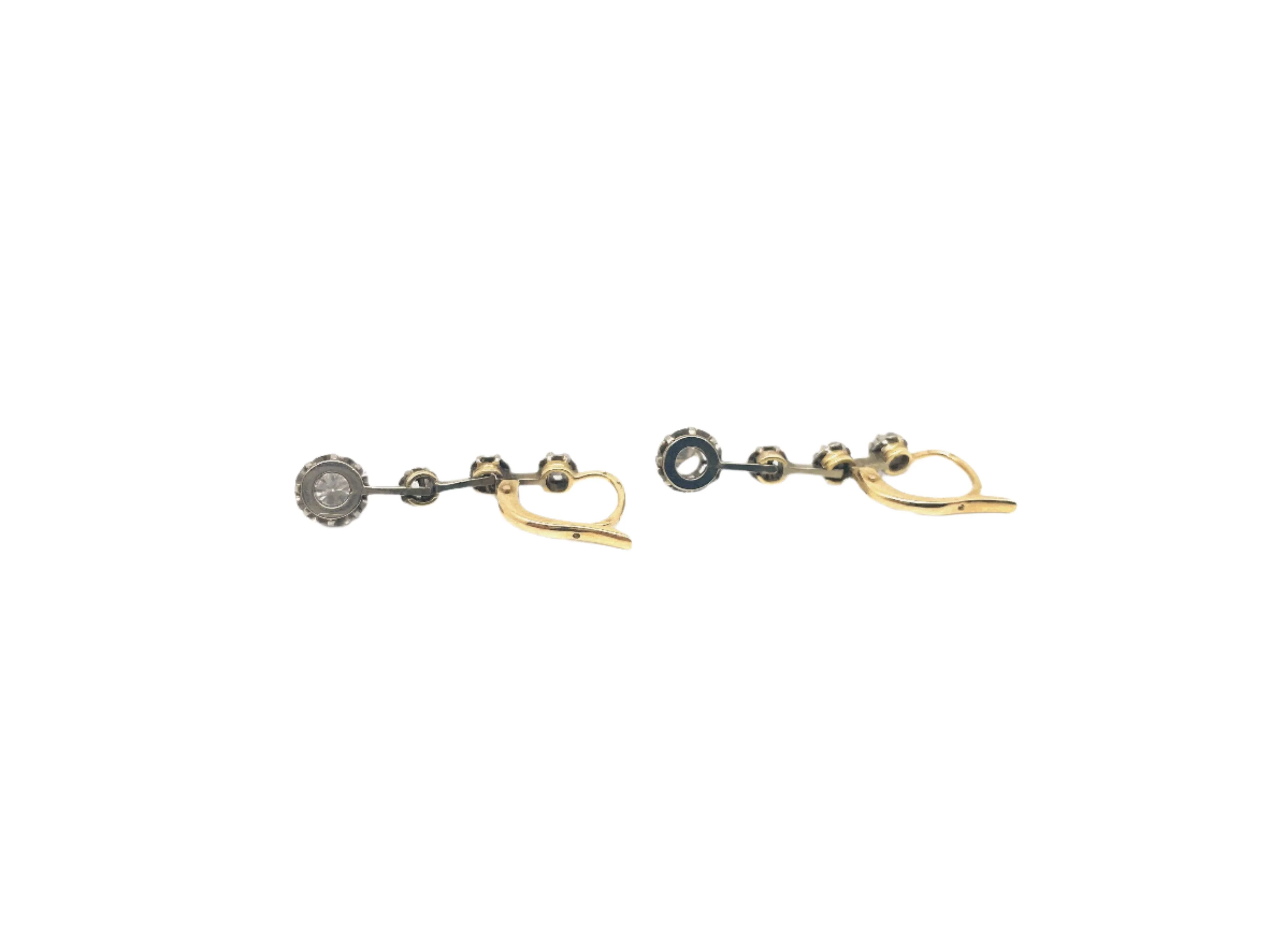 Boucles d'oreilles Dormeuses en or jaune, or blanc et diamants - Image 3
