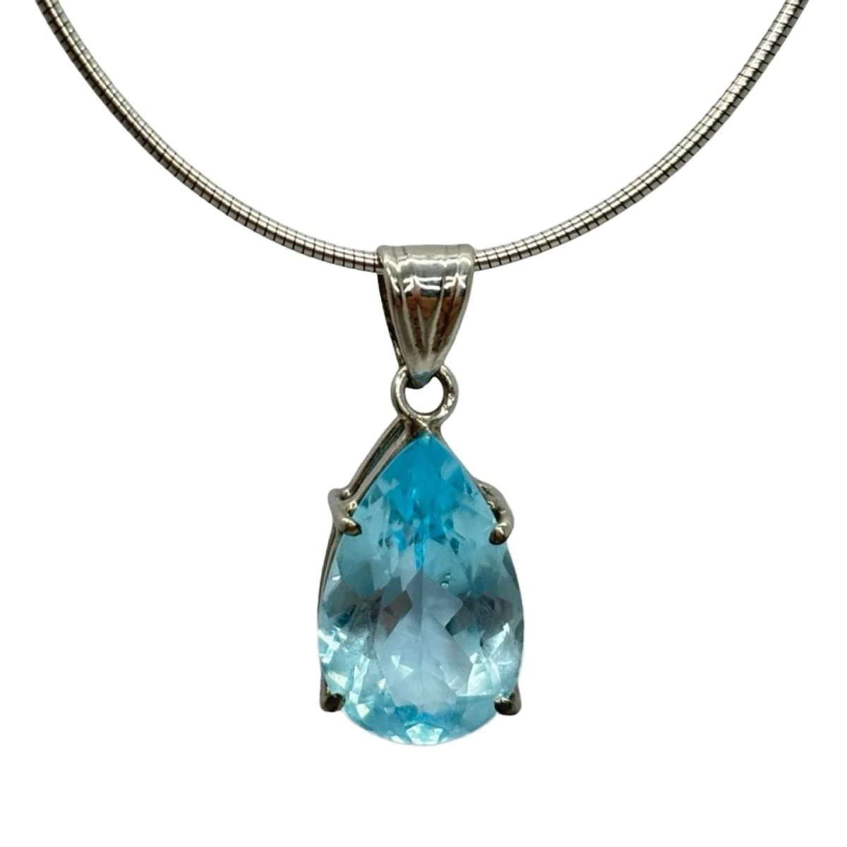 Collier Pendentif en platine et topaze