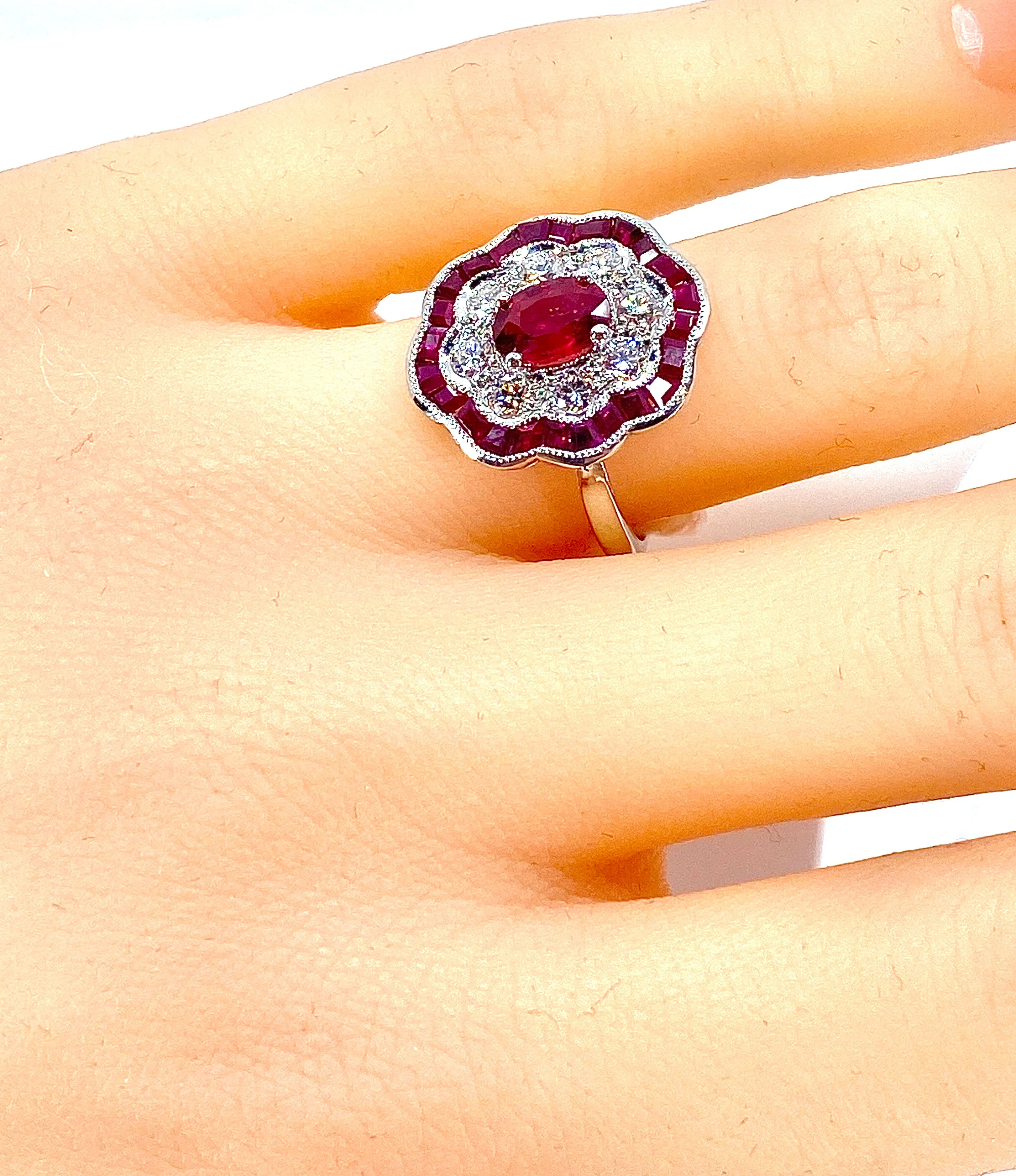Bague marguerite en or blanc en rubis et diamants - Image 2