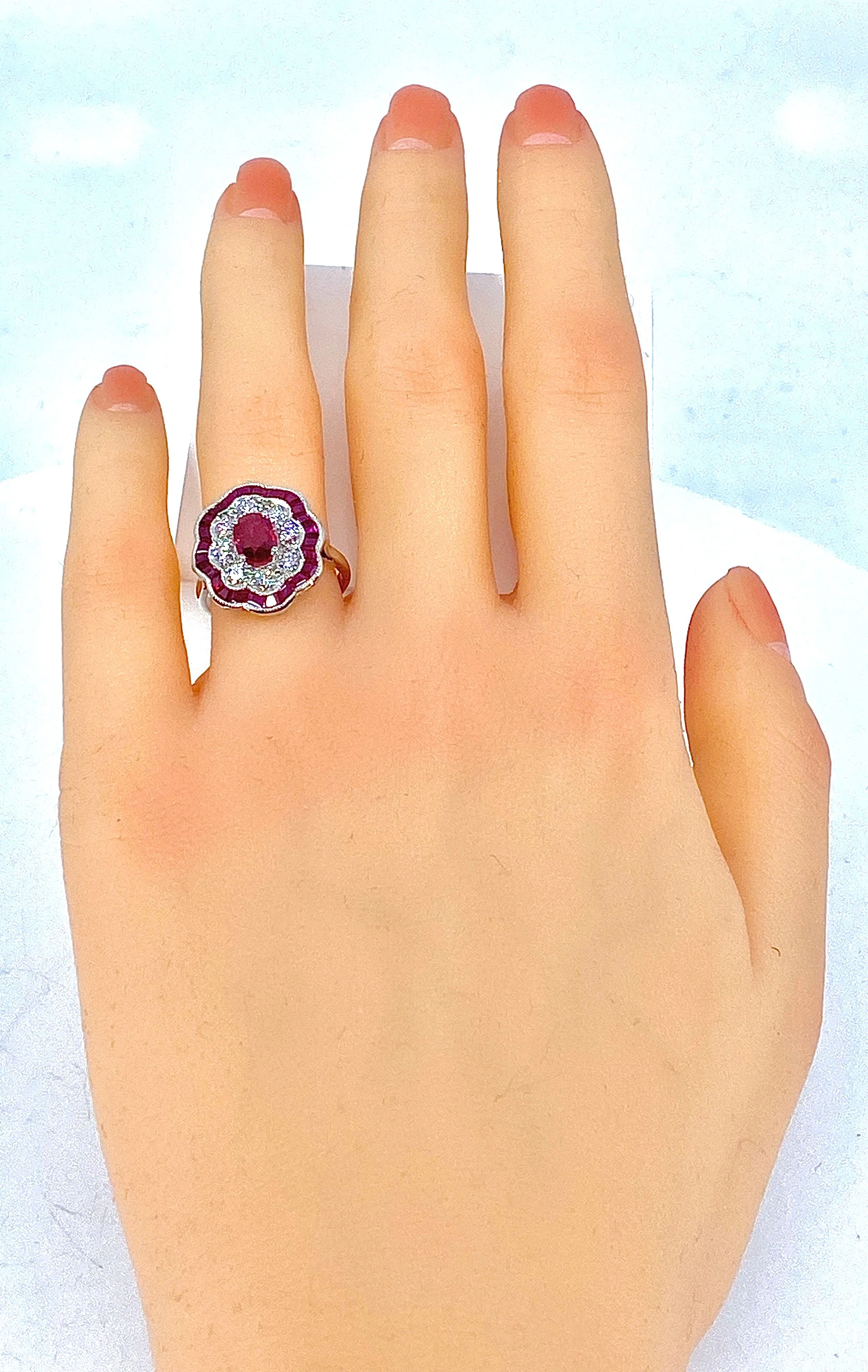 Bague marguerite en or blanc en rubis et diamants - Image 6
