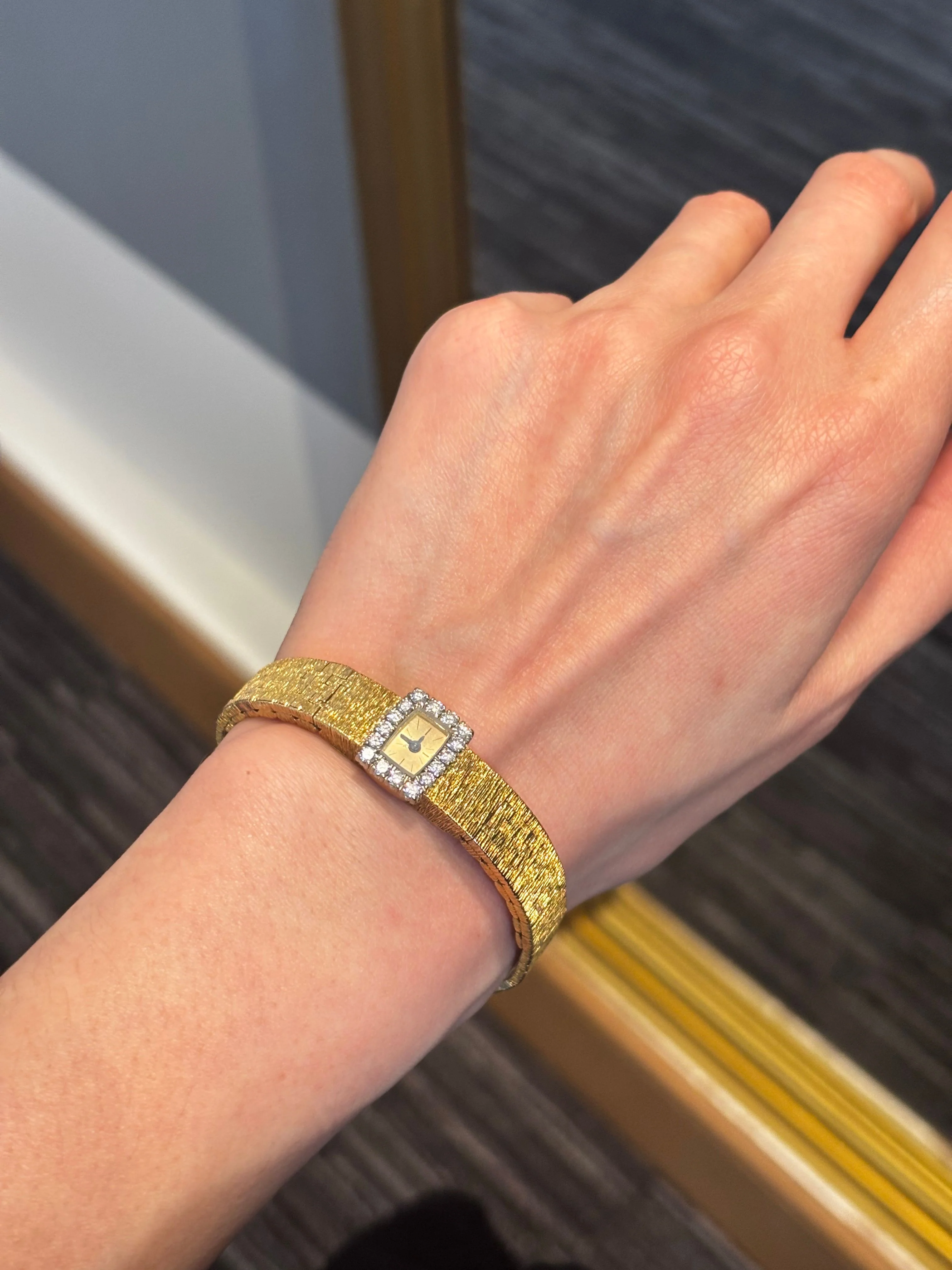 PIAGET montre bracelet dame en or jaune et diamants - Image 4