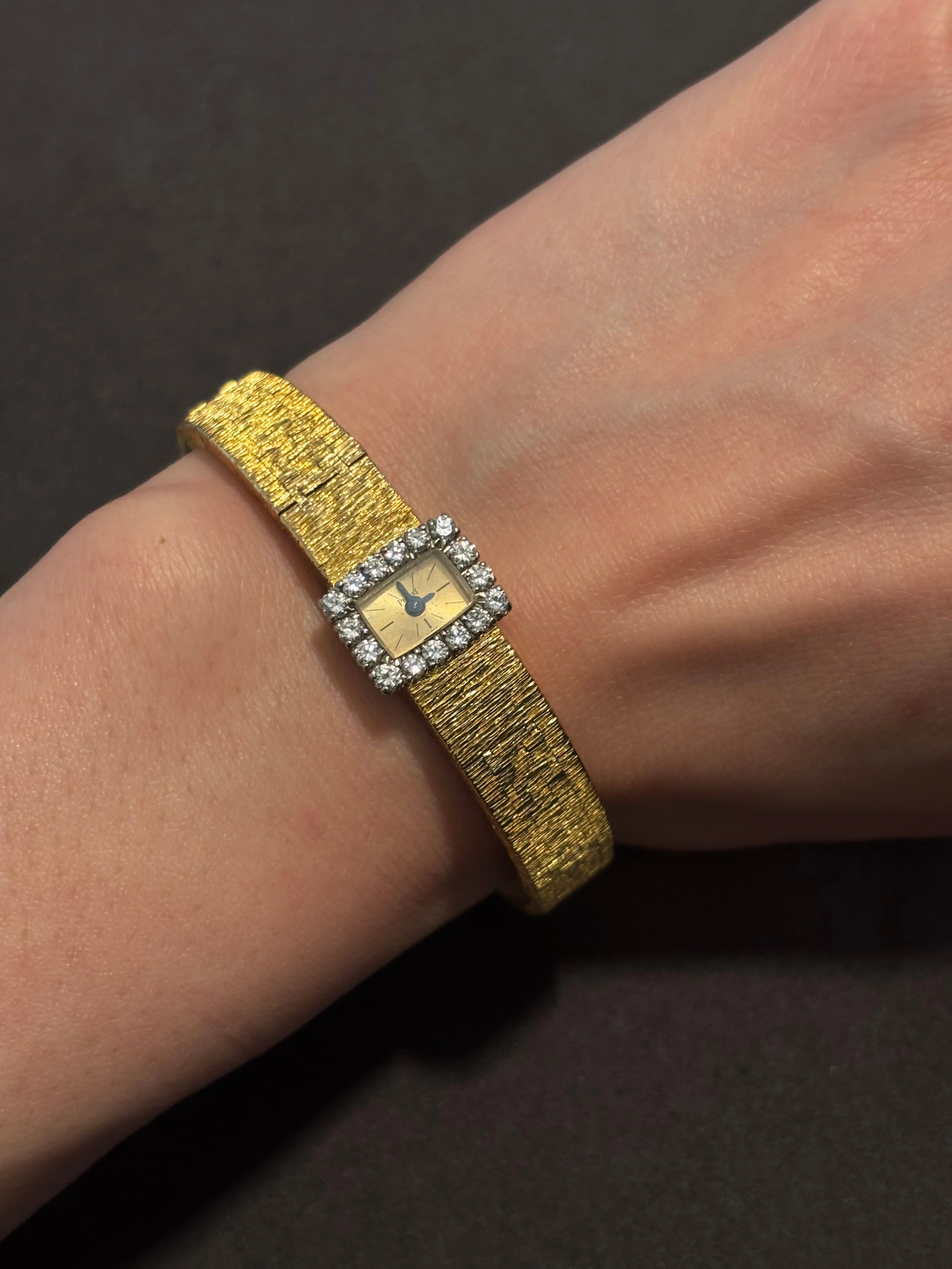 PIAGET montre bracelet dame en or jaune et diamants - Image 5